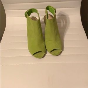Bamboo Platform Lime Green Shoes Size 7.5